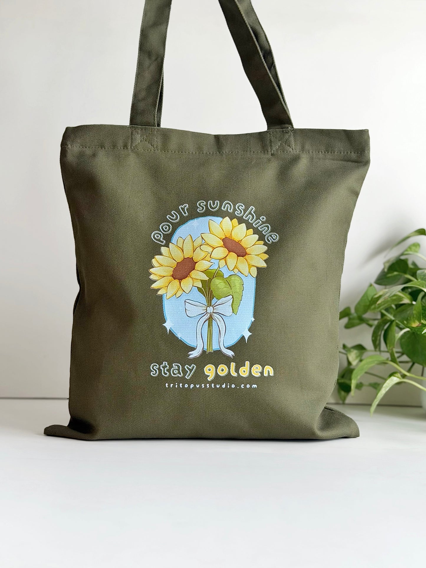 "stay golden" tote bag & button badge set