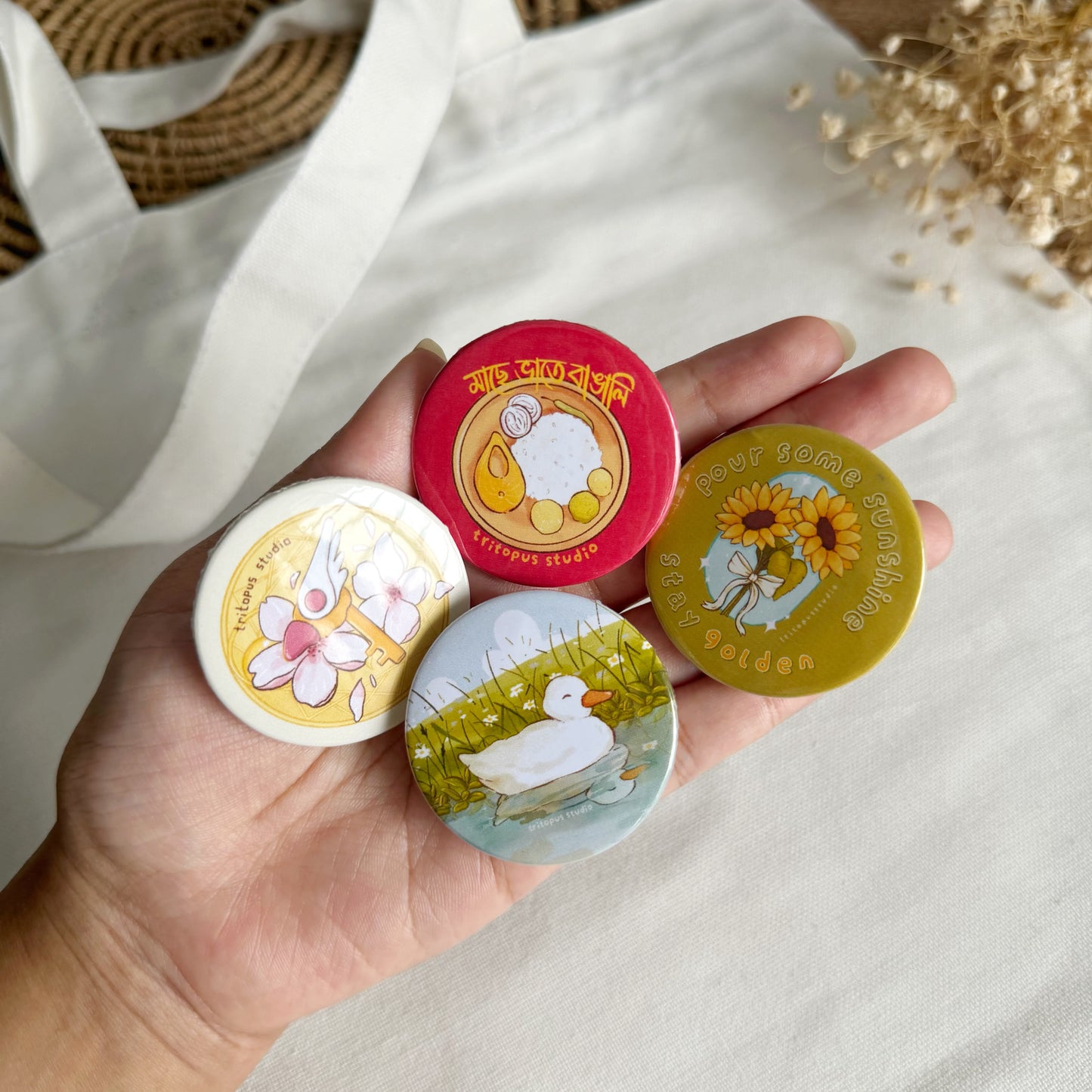 44mm button badge set