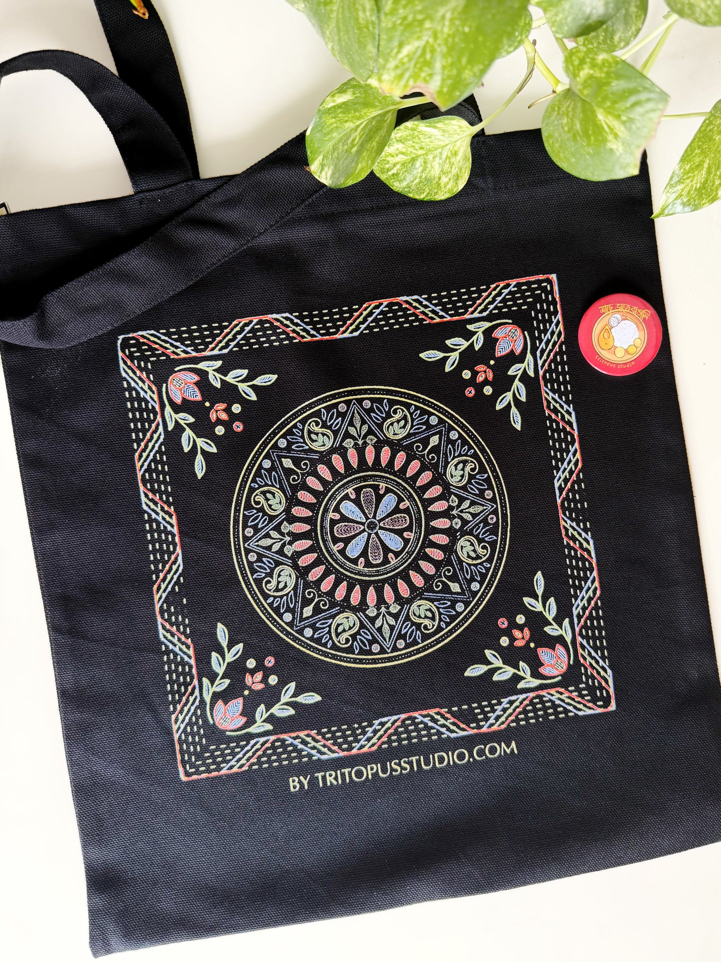 "Nokshi kantha" tote bag & bangali button badge set