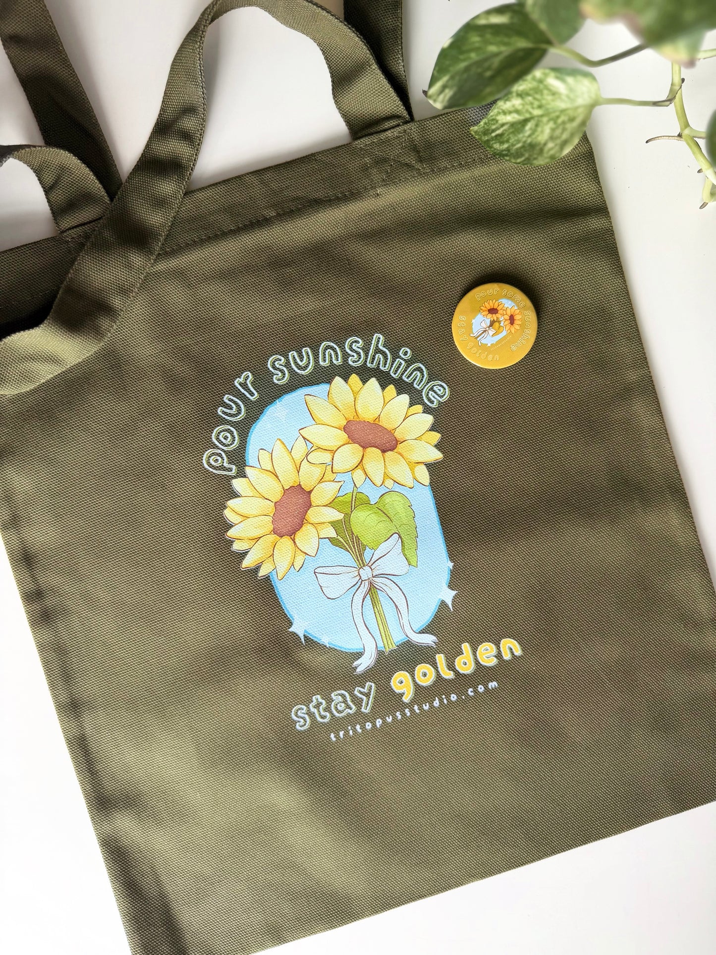 "stay golden" tote bag & button badge set