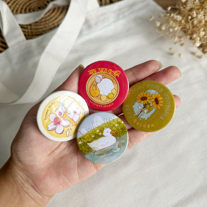 44mm button badge set