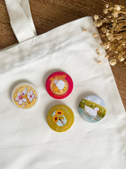 44mm button badge set